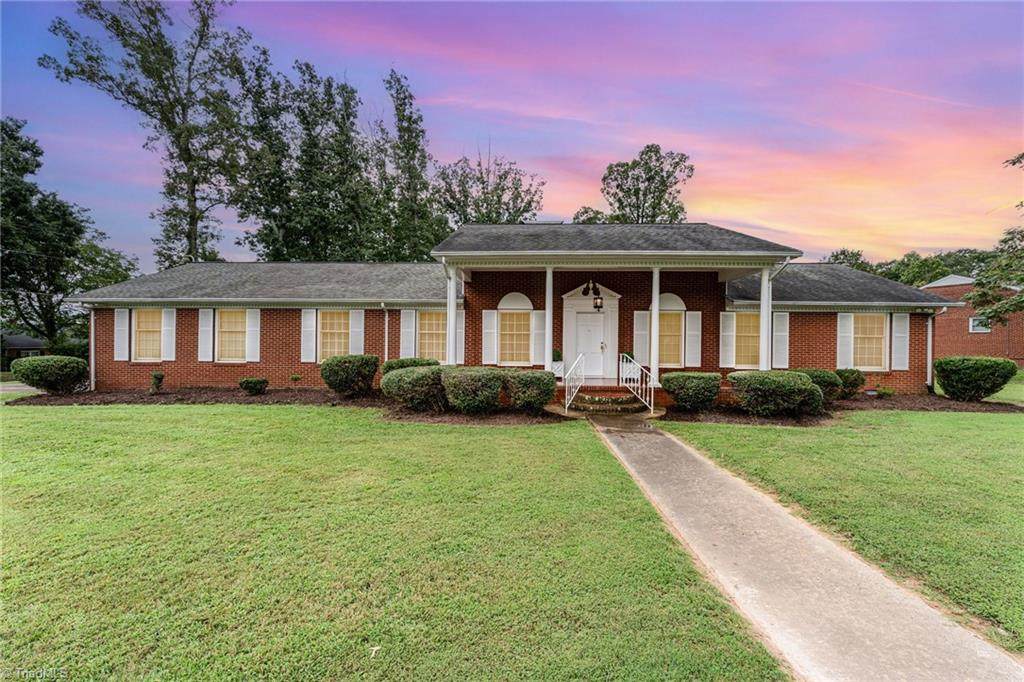 830 Cool Springs Road - Photo 1