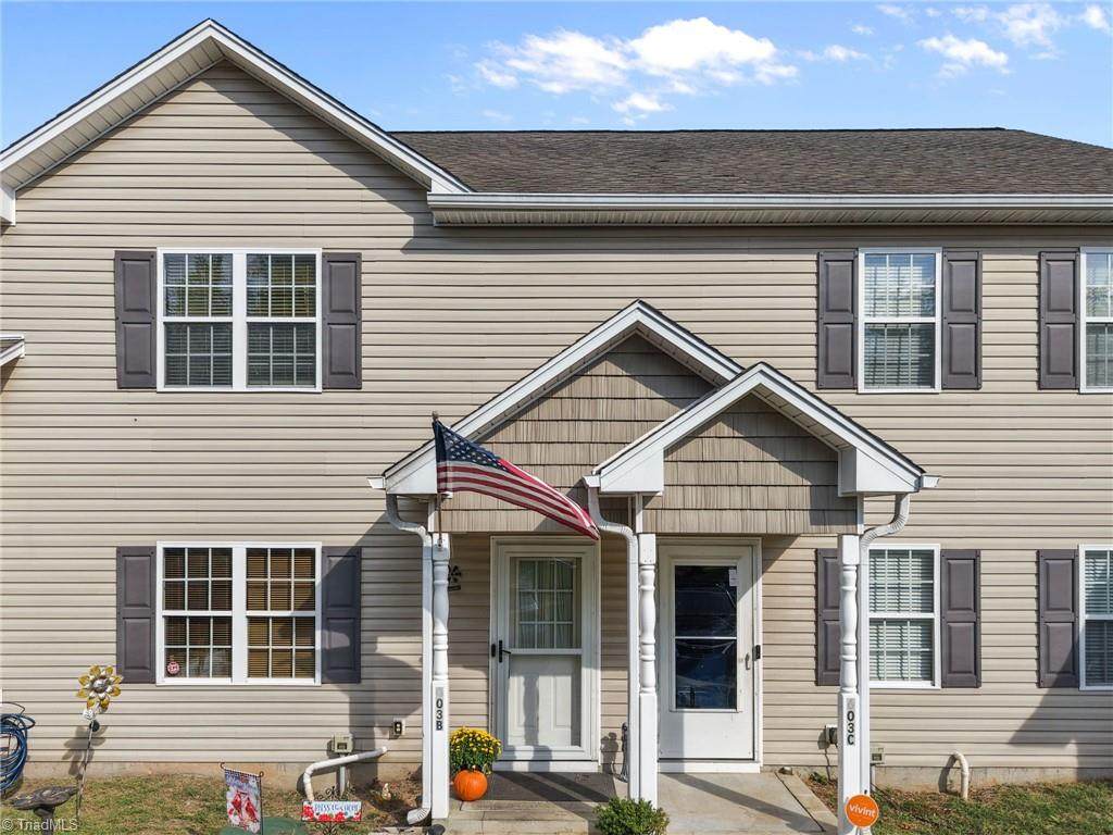 603 B Nelson Street - Photo 1