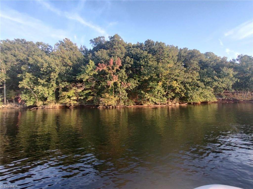 190 Point View Court - Photo 1