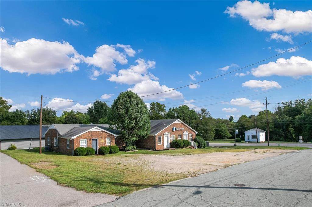 120 Cole Street - Photo 1