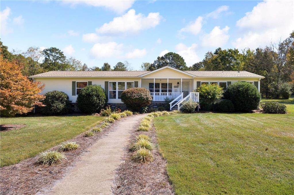 3225 Courtney Huntsville Road - Photo 1