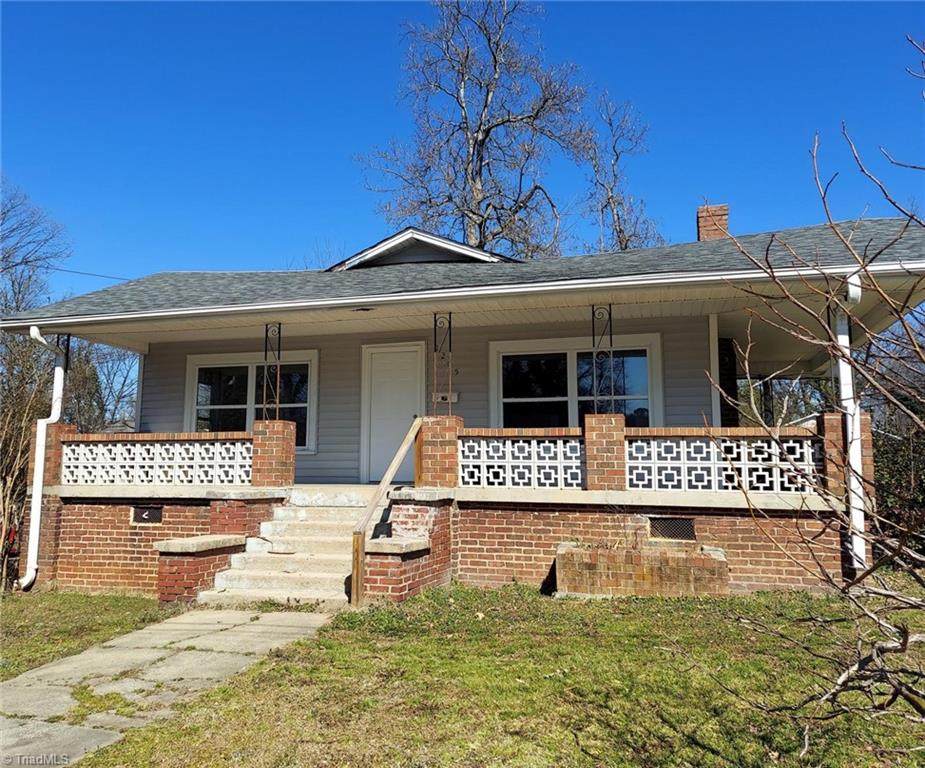 1205 West Avenue - Photo 1