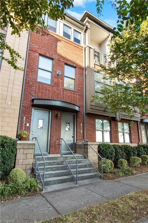 819 Holly Avenue - Photo 1