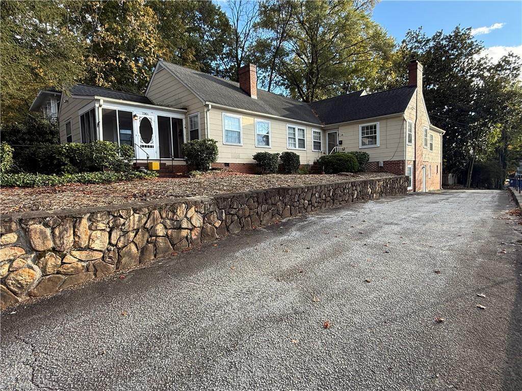 738 Summit Street - Photo 1