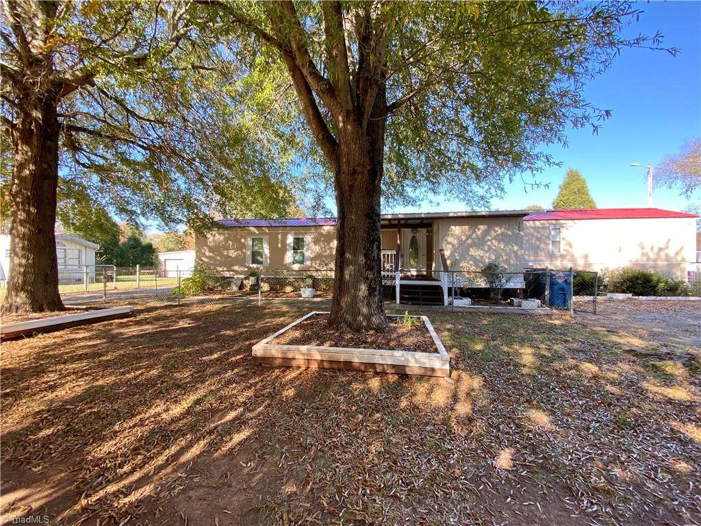 1850 Harrison Road - Photo 1