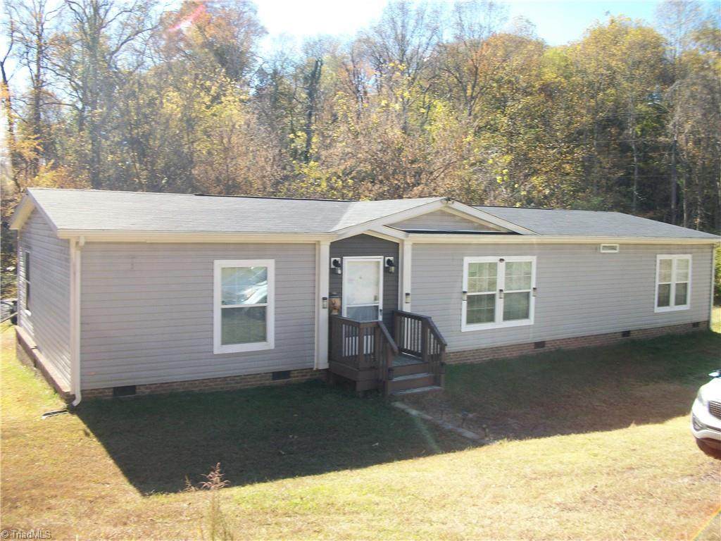 403 Riverside Drive - Photo 1