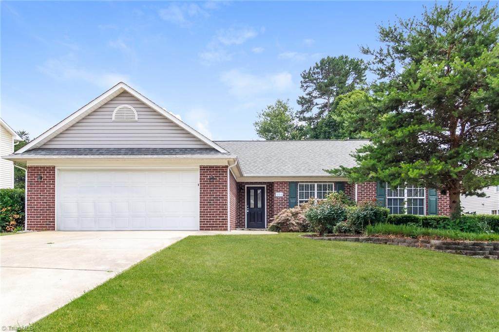 604 Nova Avenue - Photo 1