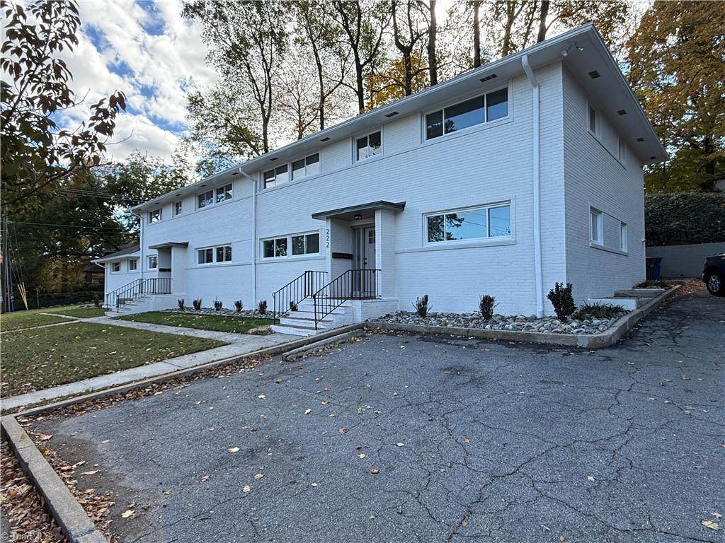 222 Hawthorne Road - Photo 1