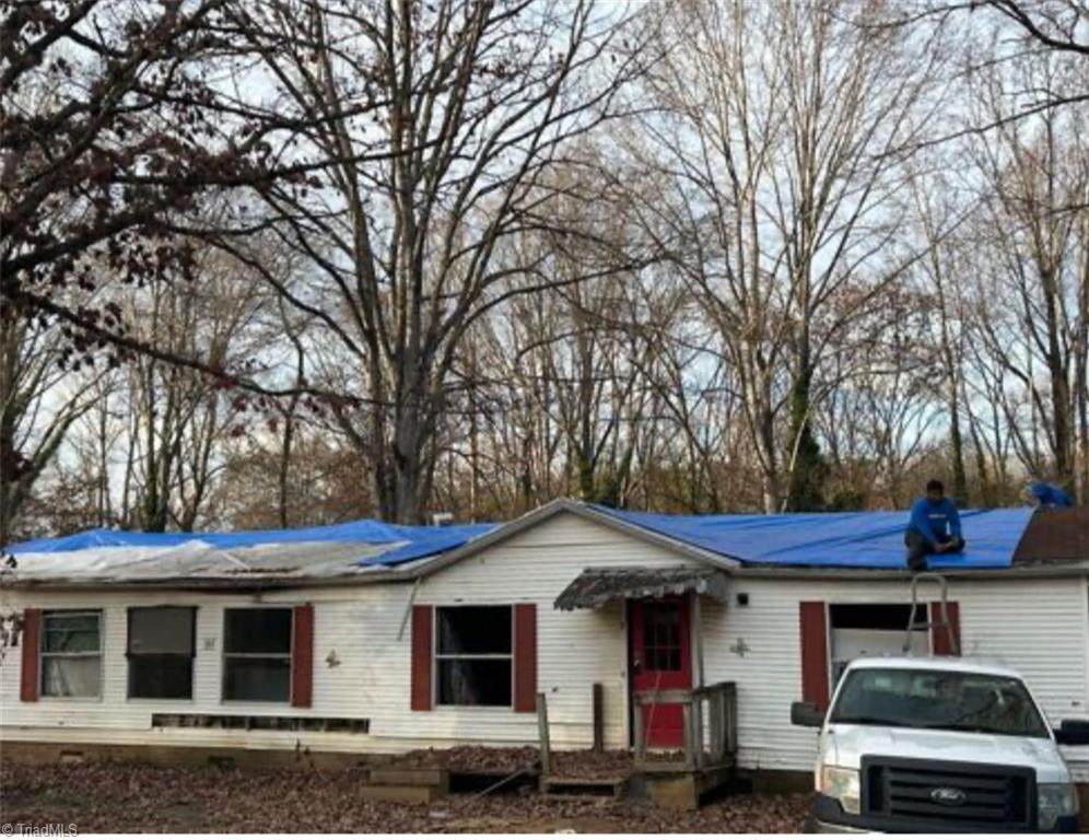 1335 11th Street - Photo 1