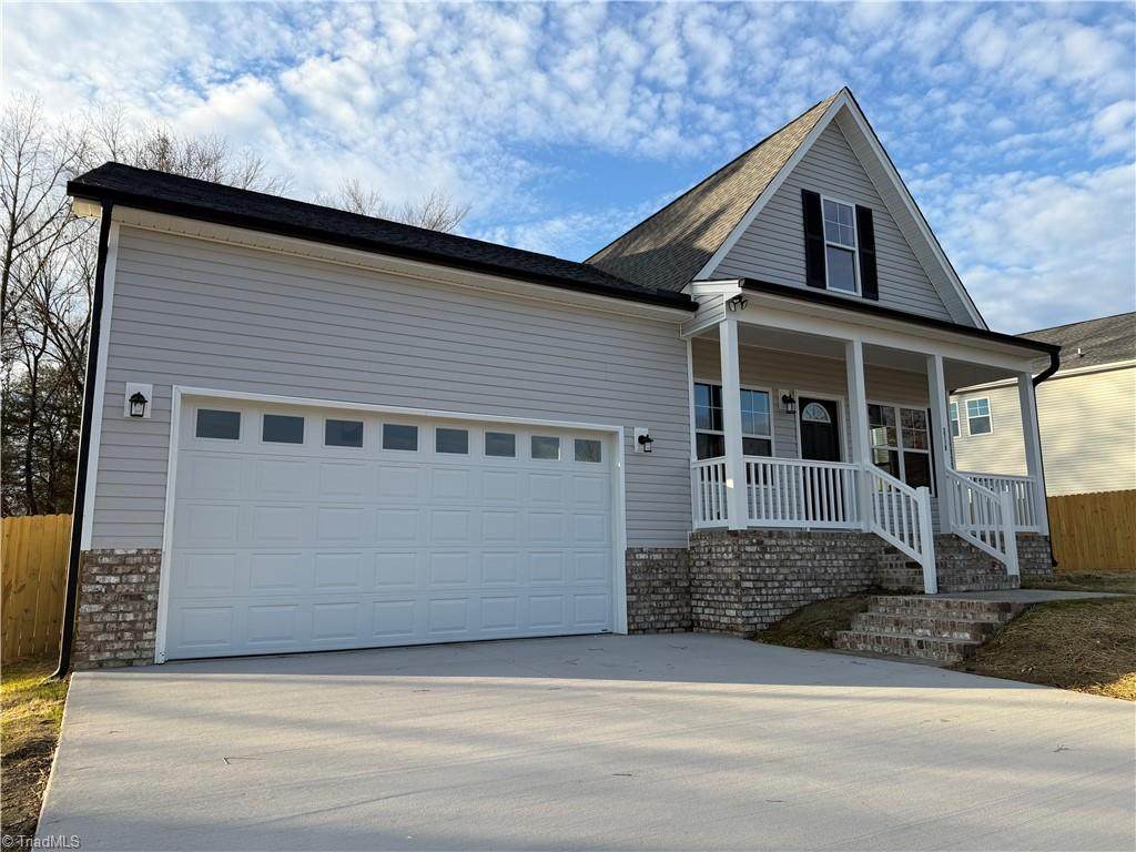 2710 Griffith Road - Photo 1