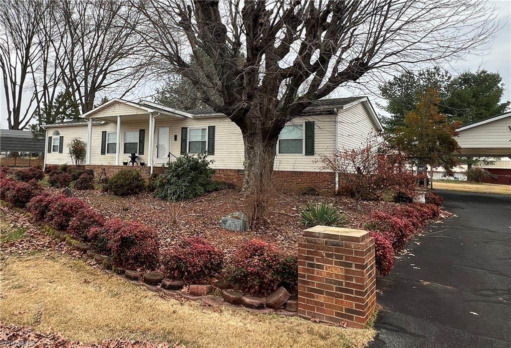 131 Sheraton Court - Photo 1