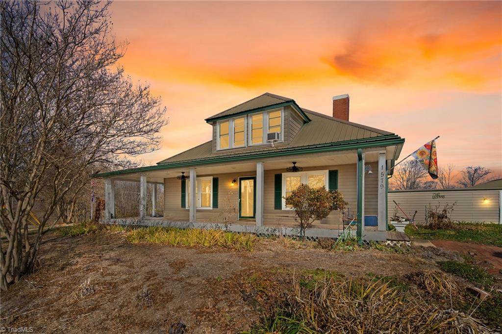 1579 Lake Road - Photo 1