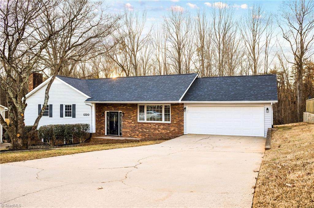 1220 Reynolds Forest Drive - Photo 1