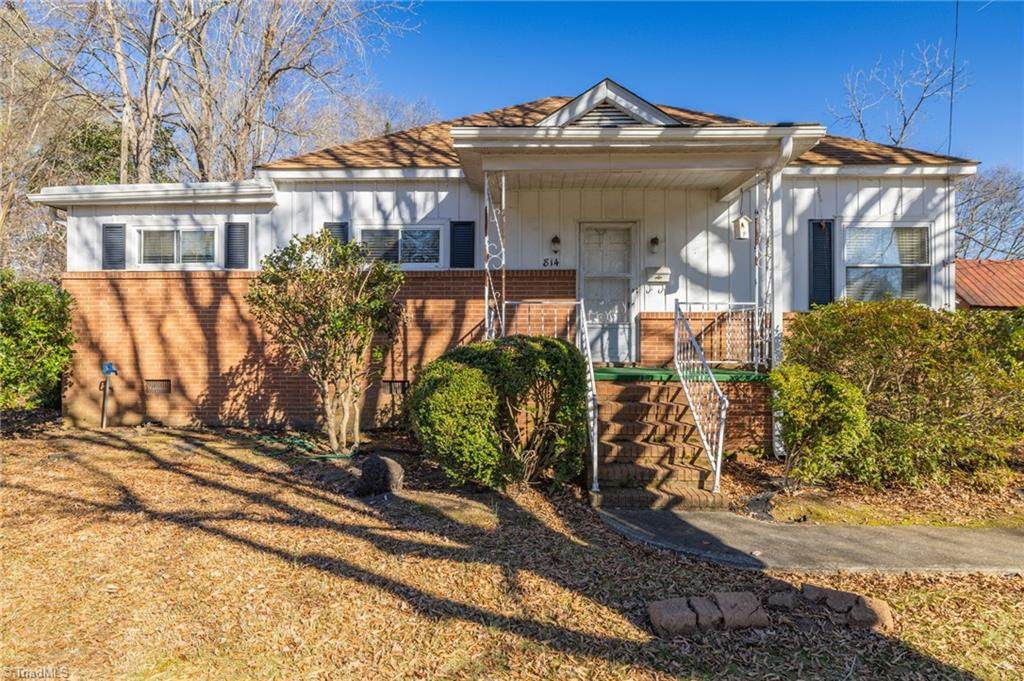 814 Martin Street - Photo 1