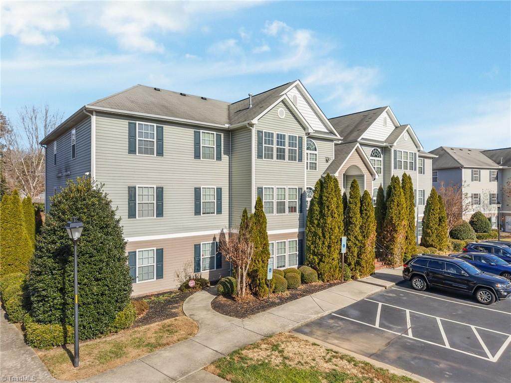 4702 Pennoak Lane - Photo 1