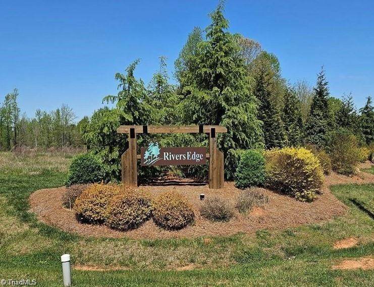 2525 Rivers Edge Road - Photo 1