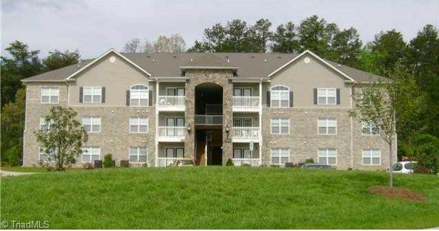 7104-106 Friendly Avenue - Photo 1