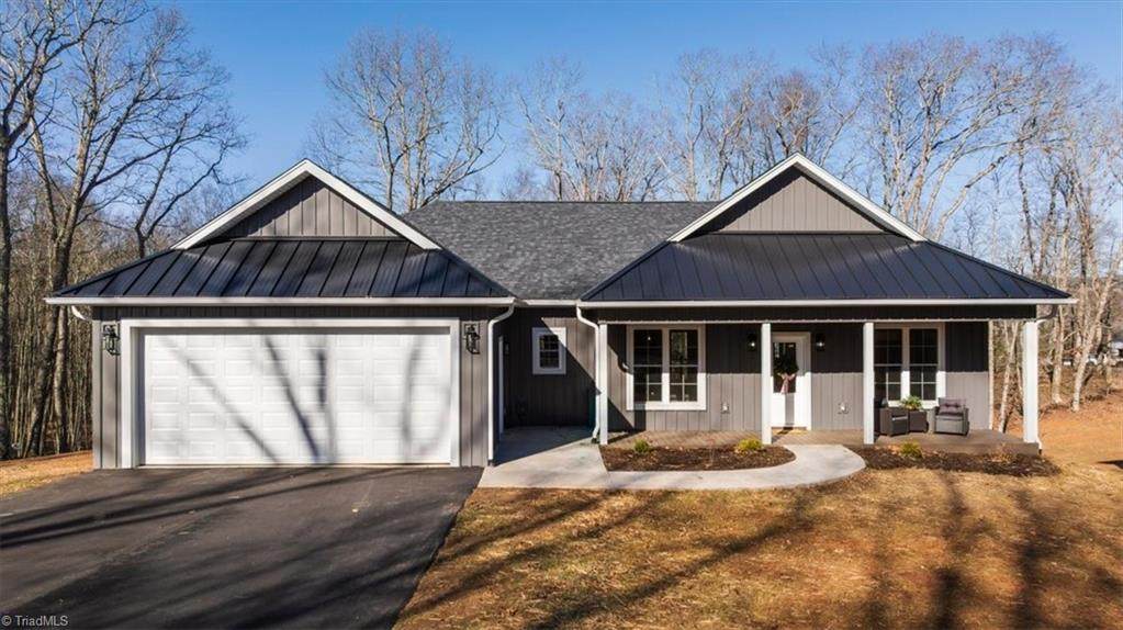 559 Memorial Park Drive - Photo 1