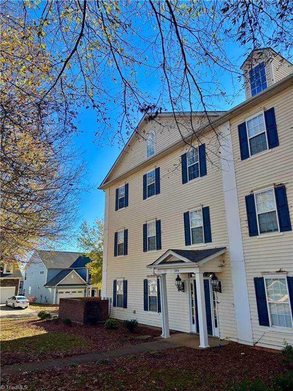 304 Town Park Drive - Photo 1