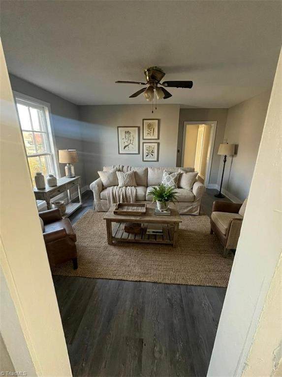 406 Fisher Ferry Street - Photo 1