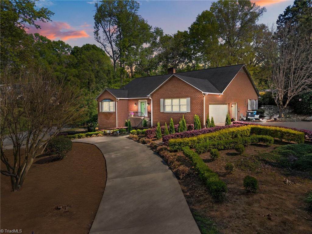 961 Confederate Avenue - Photo 1