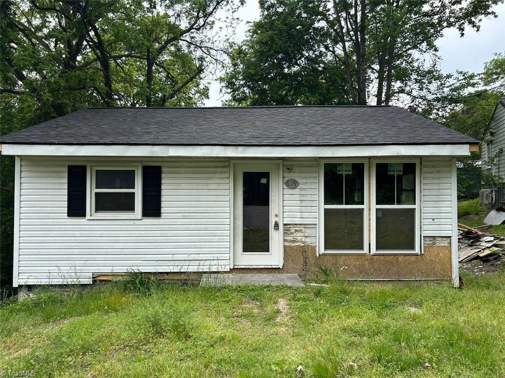 619 Lincoln Street - Photo 1