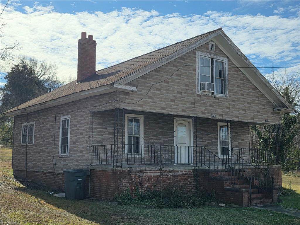 1216 Fieldcrest Road - Photo 1