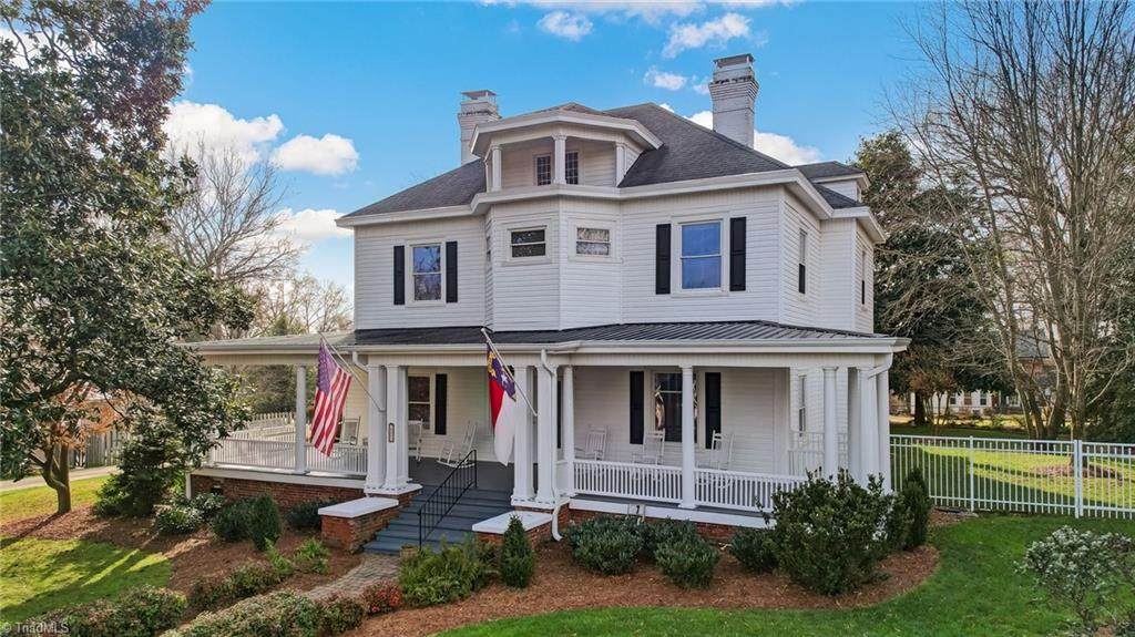 521 Patrick Street - Photo 1