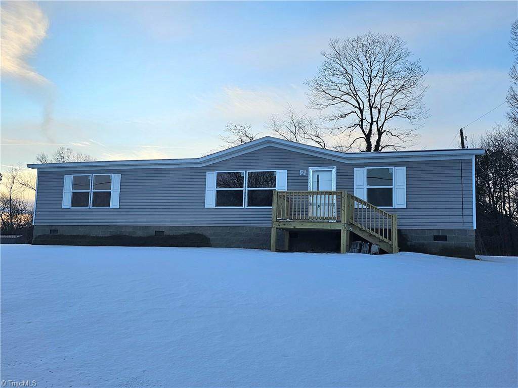 240 Deatherage Road - Photo 1