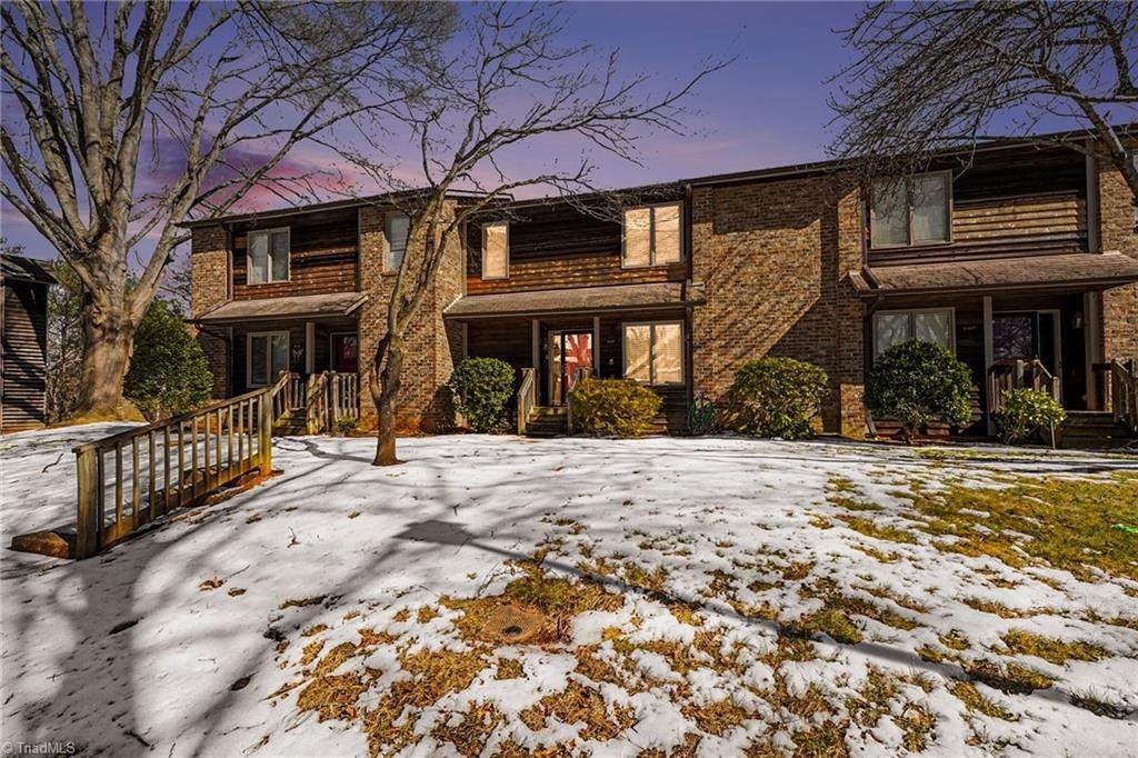 5367 Larch Court - Photo 1