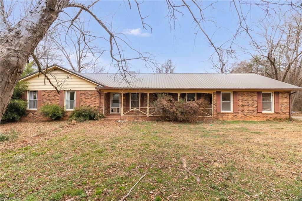 2533 Reedy Creek Road - Photo 1