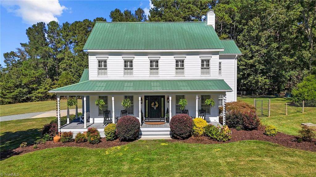 220 Epps Clark Road - Photo 1