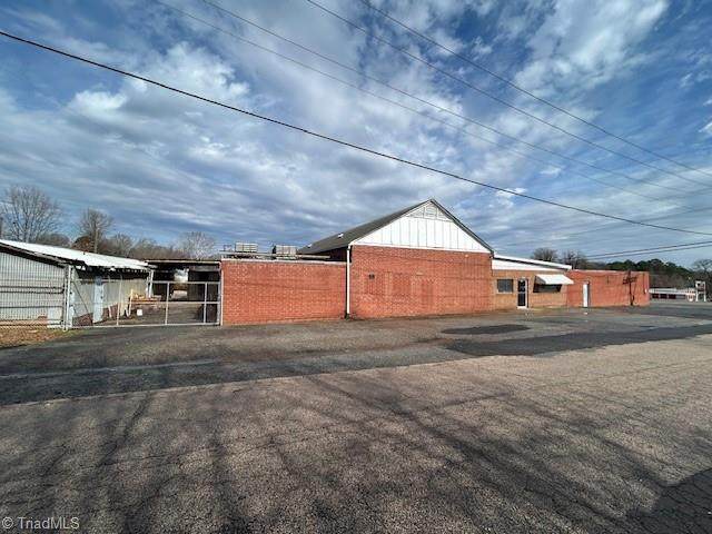 203 29th Street - Photo 1