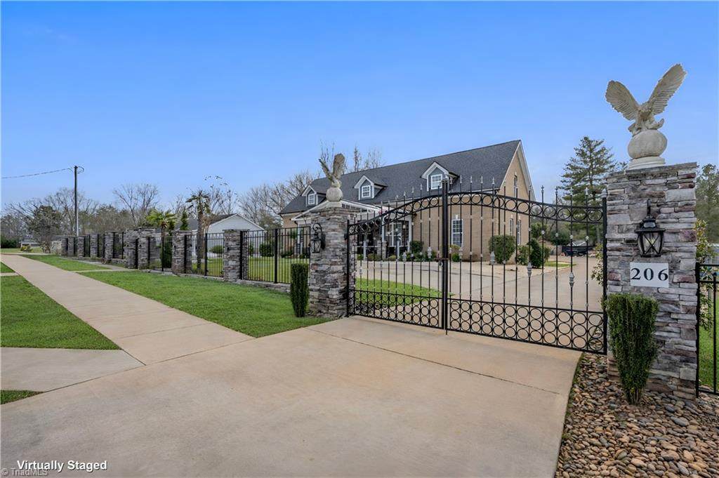 206 Cedar Drive - Photo 1