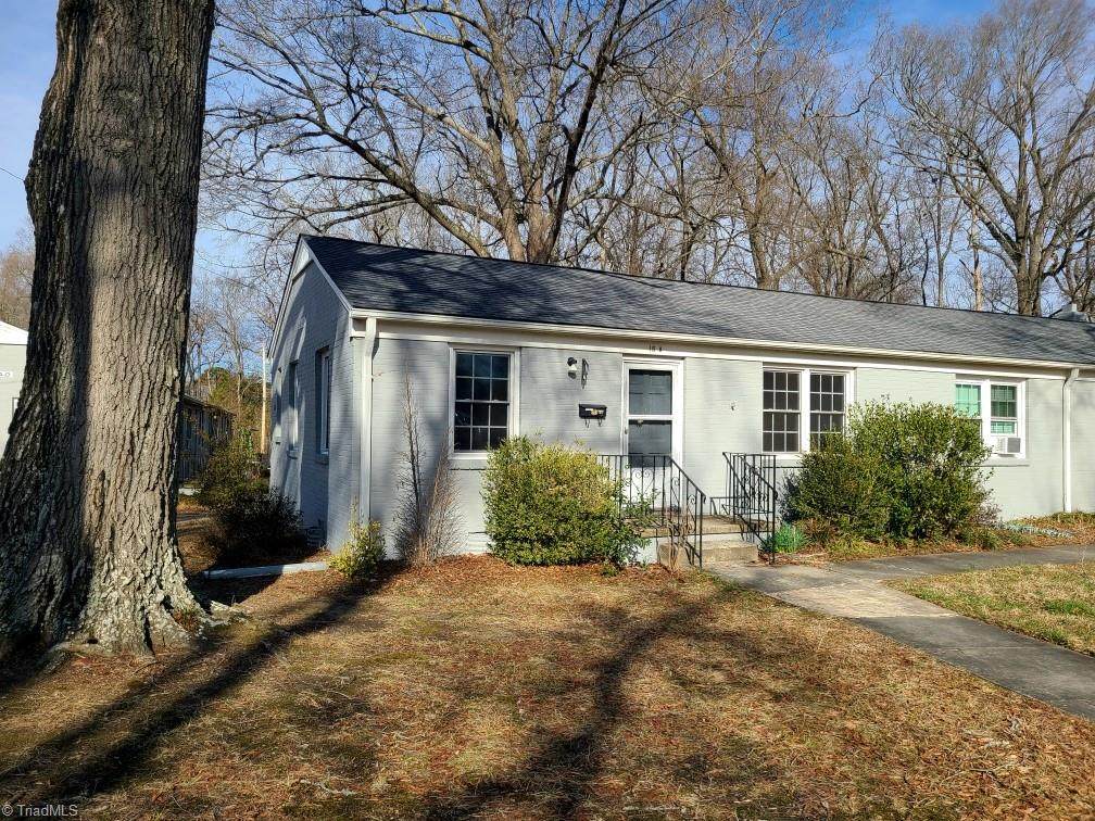 1400 Roslyn Drive - Photo 1