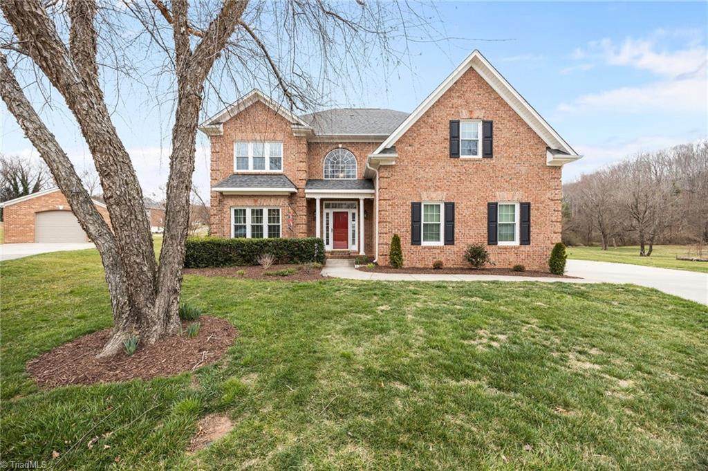 160 Fairhaven Court - Photo 1