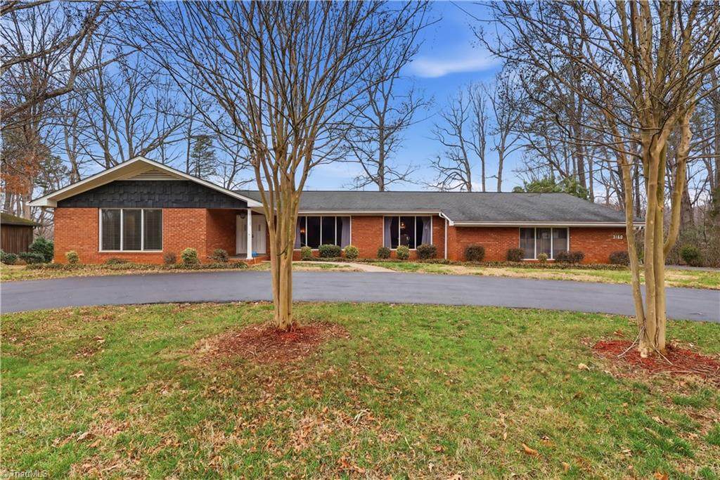 3160 Shaftesbury Lane - Photo 1