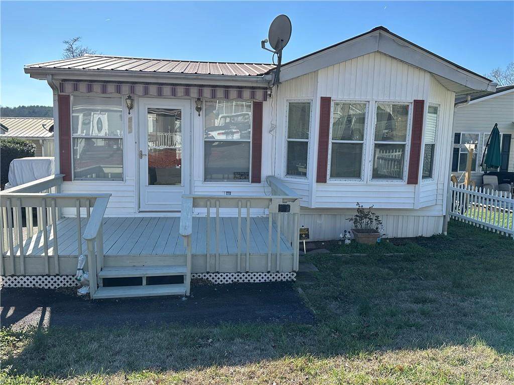 182 Marina Drive - Photo 1