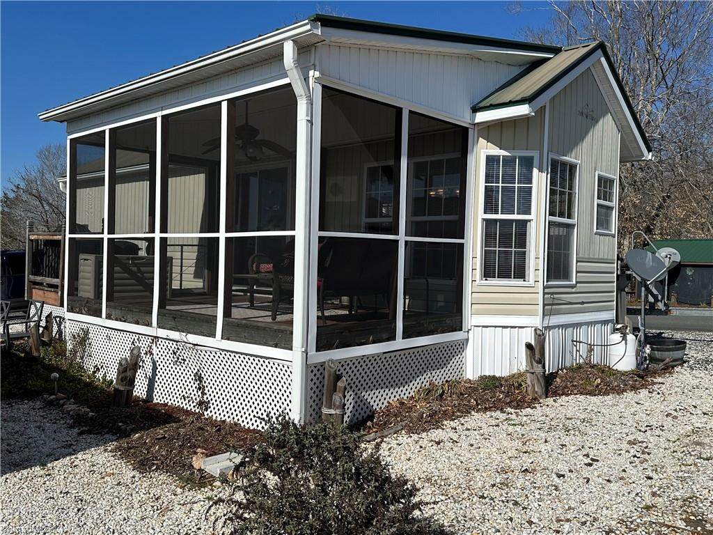 171 Grand View Drive - Photo 1