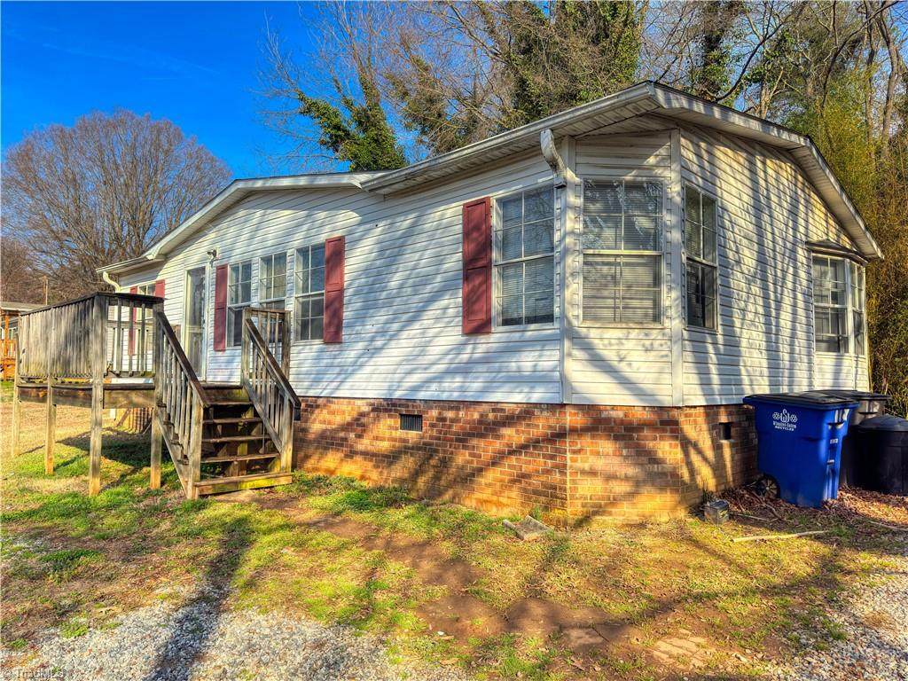 113 Knott Street - Photo 1
