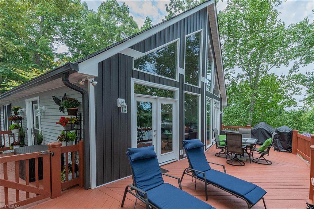 10461 Linwood Southmont Road - Photo 1