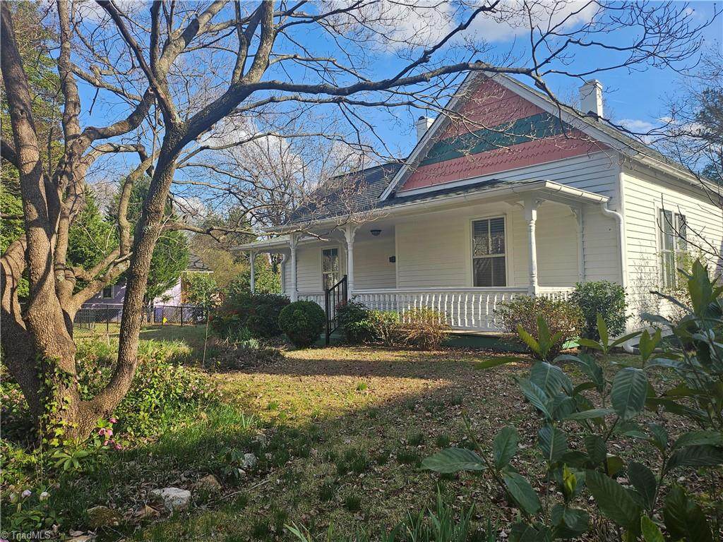 224 Banner Avenue - Photo 1