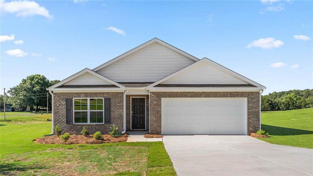 129 Greenbrier Way - Photo 1