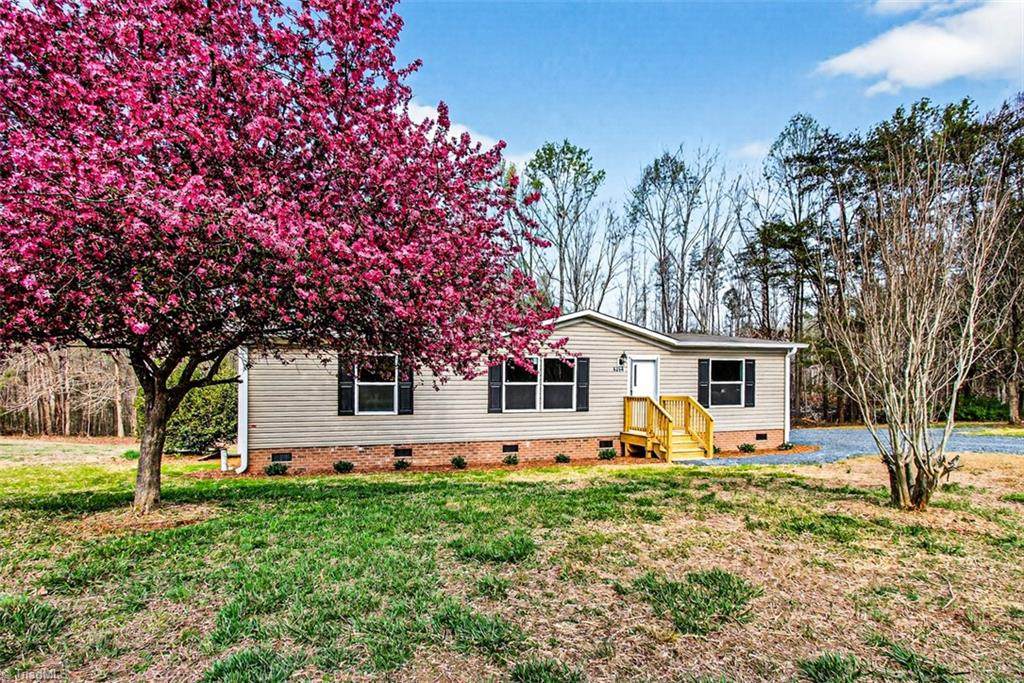6264 Evening Shade Road - Photo 1