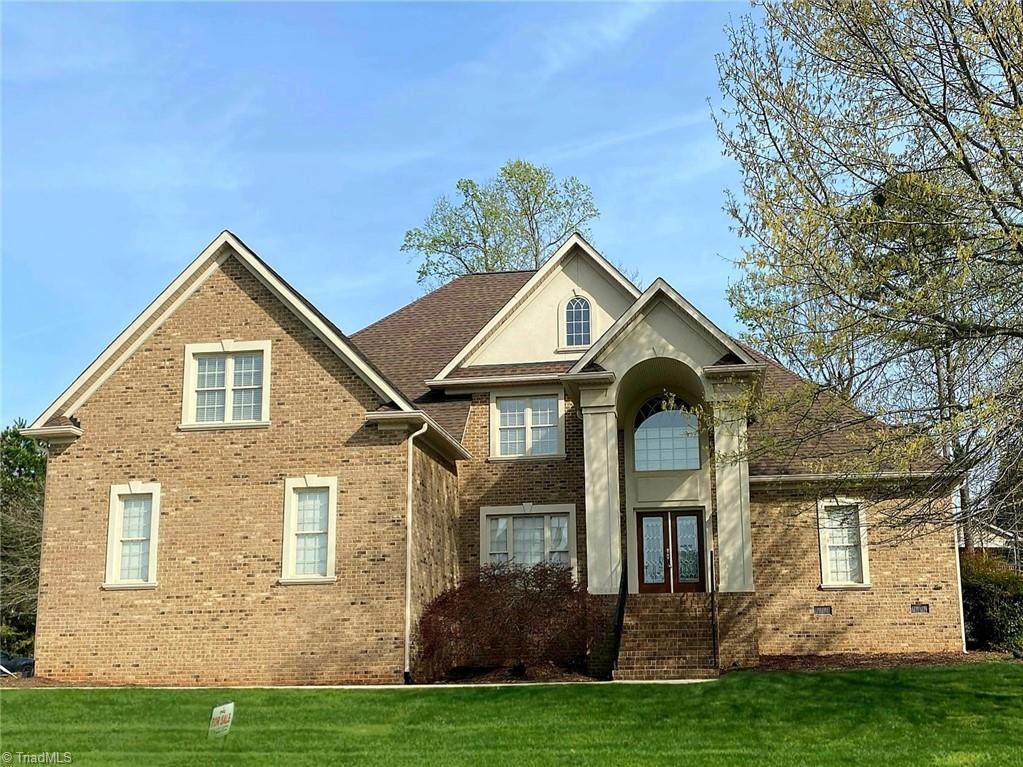 1004 Dunleigh Drive - Photo 1