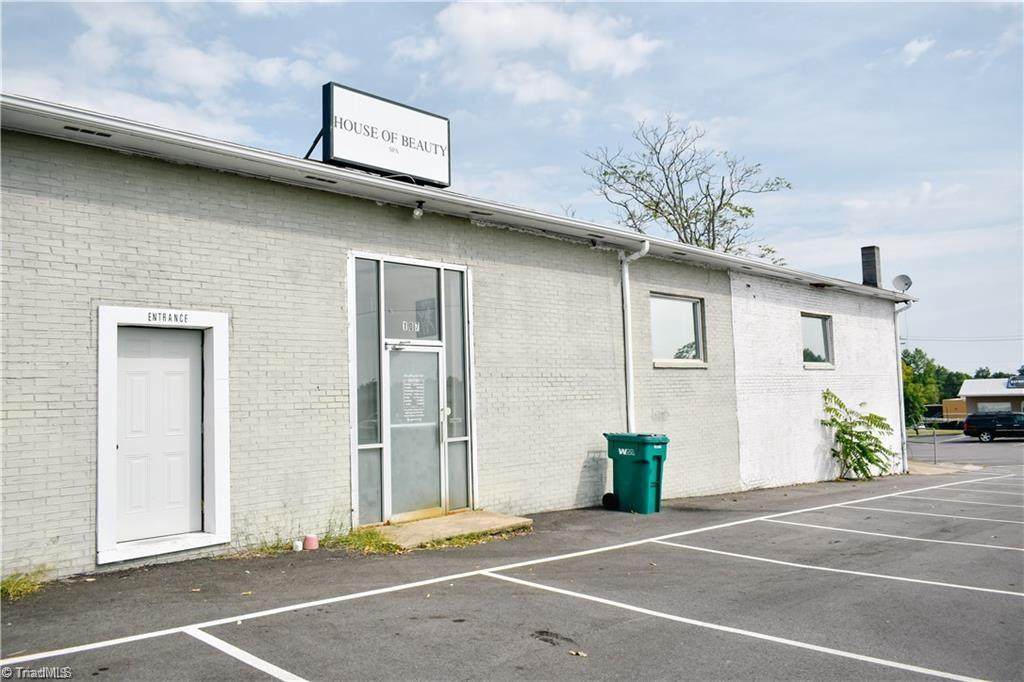 105 Llewellyn Street - Photo 1