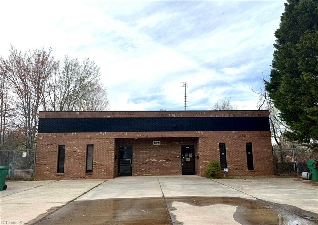 808 English Road - Photo 1