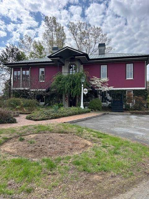 720 Main Street - Photo 1