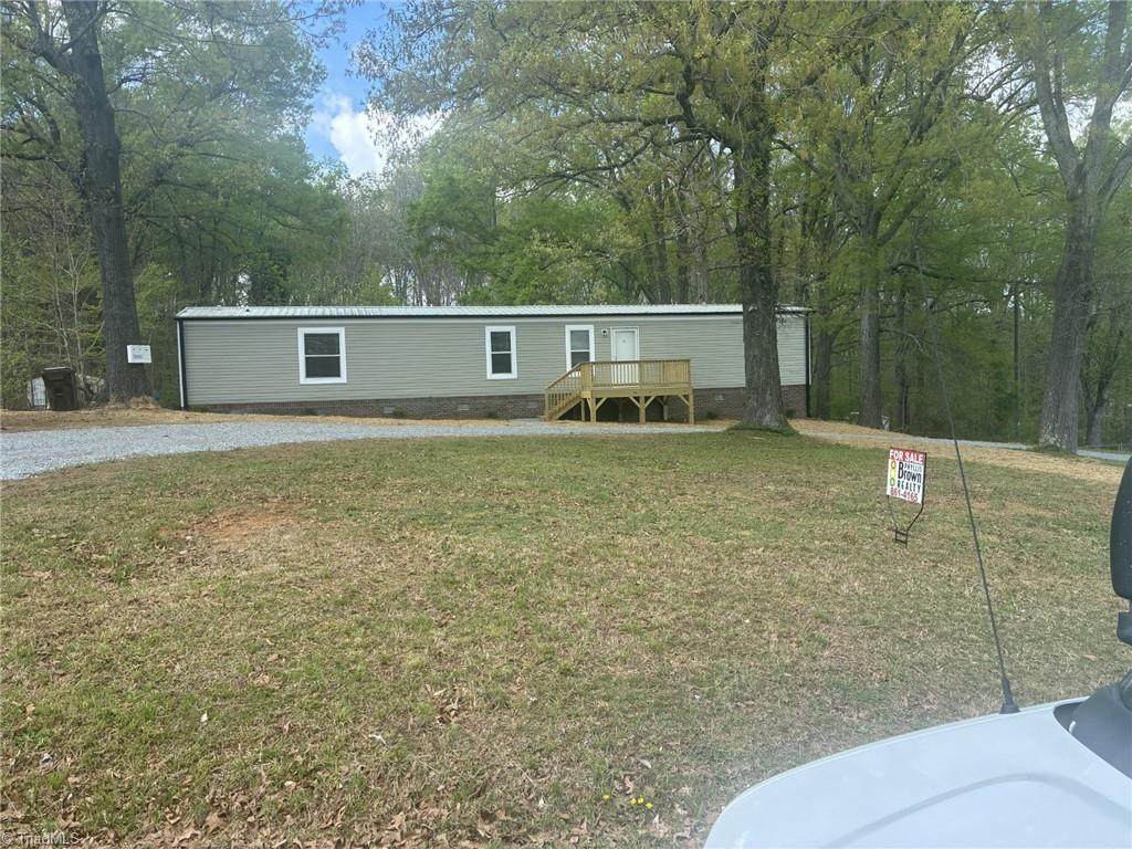 4253 Fairwood Drive - Photo 1