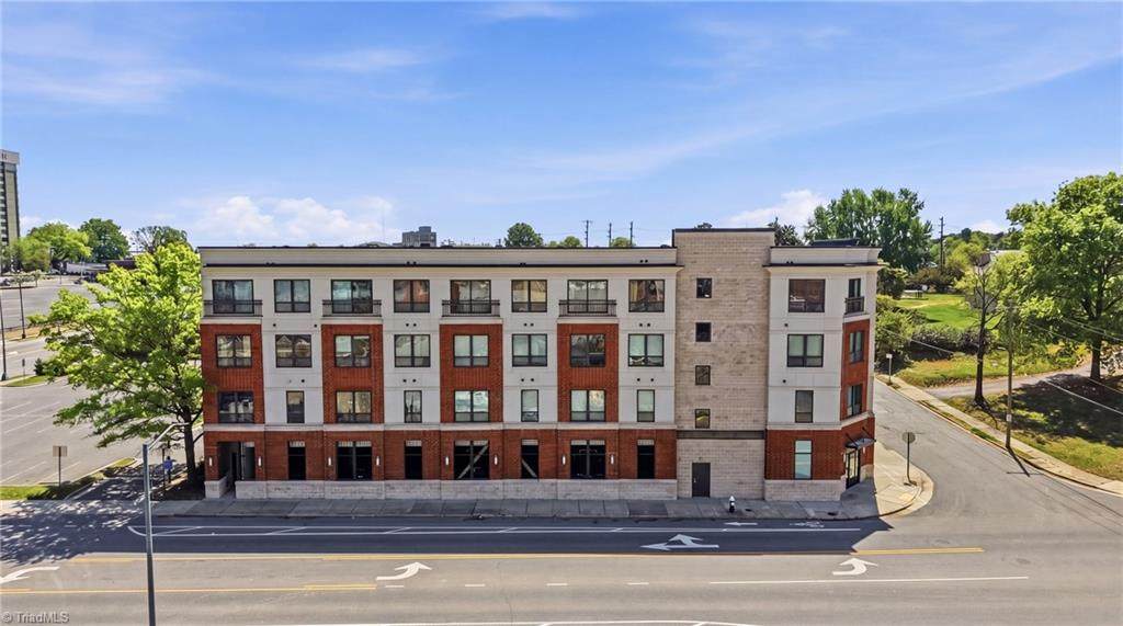411 Washington Street - Photo 1